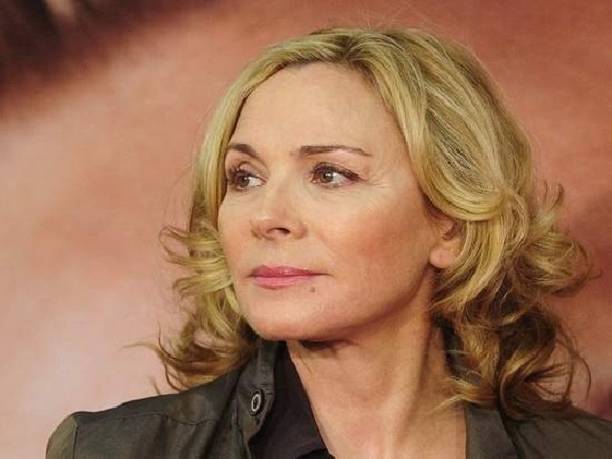 Поклонники Ким Кэттролл обсуждают загадочные обстоятельства гибели её младшего брата Поклонники Ким Кэттролл обсуждают загадочные обстоятельства гибели её младшего брата