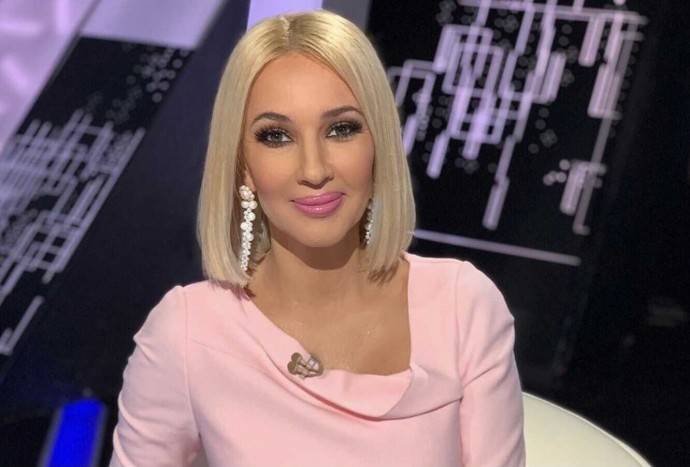 «Я старая, страшная и неприятная»: Лера Кудрявцева показала, как выглядит без косметики и фотошопа «Я старая, страшная и неприятная»: Лера Кудрявцева показала, как выглядит без косметики и фотошопа