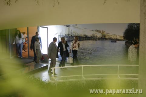 Николай Басков с подругой скрылись на островах Николай Басков с подругой скрылись на островах