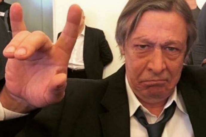 Михаил Ефремов снова избежал тюрьмы Михаил Ефремов снова избежал тюрьмы
