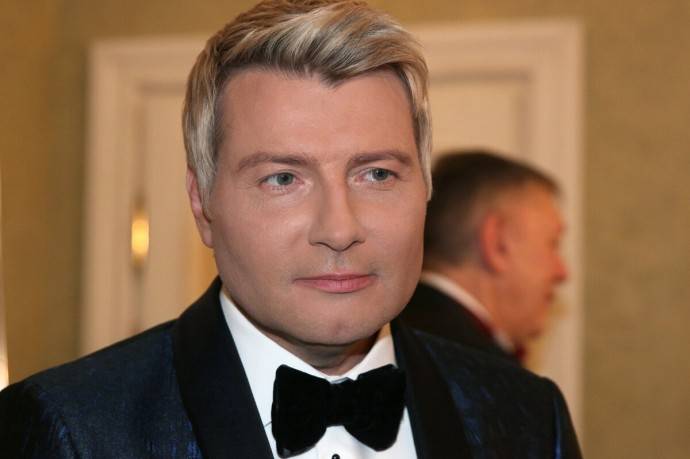 «Мой телефон находится в определенном месте»: Николай Басков намерен наказать тех, кто пишет ему проклятия из-за его патриотизма «Мой телефон находится в определенном месте»: Николай Басков намерен наказать тех, кто пишет ему проклятия из-за его патриотизма