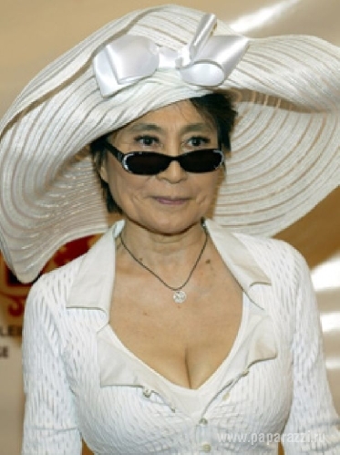 Йоко Оно исполнилось 80 лет