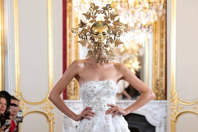 Стефан Джокович сделал посмешище из своего показа на неделе высокой моды в Париже