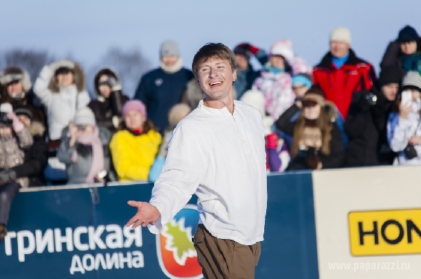 Алексей Ягудин разделся на подмосковном катке