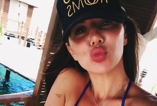 Анна Седокова сделала слишком эротическую фотосессию с 1.5-годовалым сыном Анна Седокова сделала слишком эротическую фотосессию с 1.5-годовалым сыном