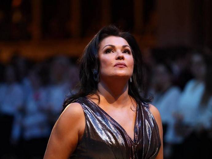 Анна Нетребко готова на унижения ради возвращения на европейскую оперную сцену
