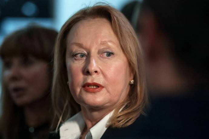 67-летняя Лариса Удовиченко сломала позвоночник 67-летняя Лариса Удовиченко сломала позвоночник