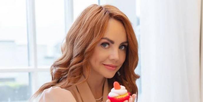 Очень худая МакSим неожиданно продемонстрировала акробатический элемент Очень худая МакSим неожиданно продемонстрировала акробатический элемент