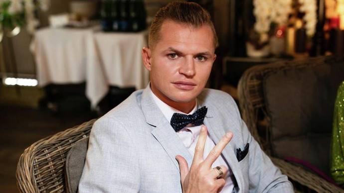 Дмитрий Тарасов заявил, что многие от него отвернулись после развода с Ольгой Бузовой
Дмитрий Тарасов заявил, что многие от него отвернулись после развода с Ольгой Бузовой