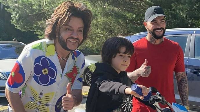 10-летний сын Филиппа Киркорова Мартин создал свою первую коллекцию одежды стоимостью более 10 миллионов рублей 10-летний сын Филиппа Киркорова Мартин создал свою первую коллекцию одежды стоимостью более 10 миллионов рублей