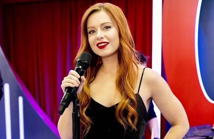 «Наша прелесть»: Юлия Савичева опубликовала редкое фото своей маленькой дочки