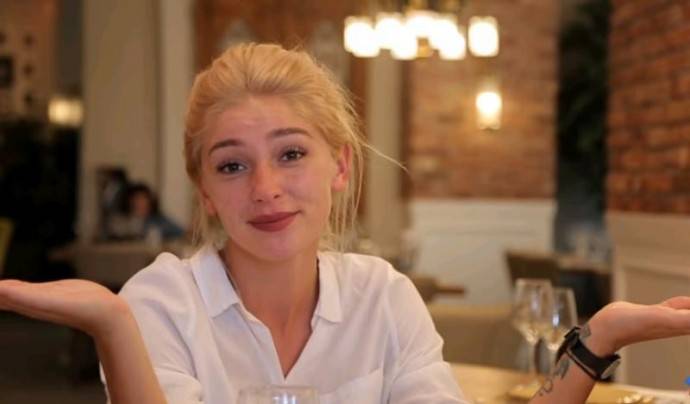 Настя Ивлеева рассказала, почему не возвращается домой
Настя Ивлеева рассказала, почему не возвращается домой