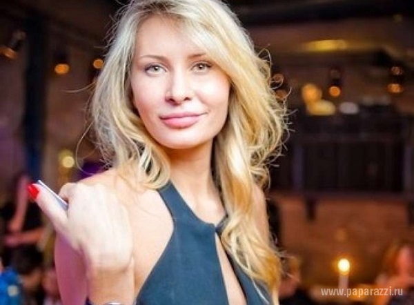 На жениха Элина Карякиной - Камирен покушается другая девушка На жениха Элина Карякиной - Камирен покушается другая девушка