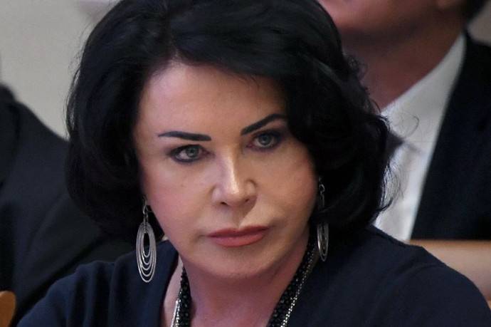 "Получала от государства бешенную поддержку": Надежда Бабкина осудила Аллу Пугачеву
"Получала от государства бешенную поддержку": Надежда Бабкина осудила Аллу Пугачеву