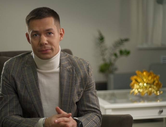 Стас Пьеха ответил, почему так редко общается с сыном и бабушкой Стас Пьеха ответил, почему так редко общается с сыном и бабушкой