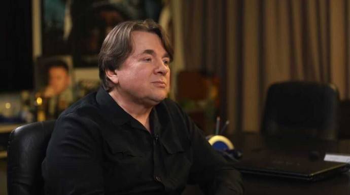 Константин Эрнст сообщил о замене Александру Градскому в шоу «Голос» Константин Эрнст сообщил о замене Александру Градскому в шоу «Голос»