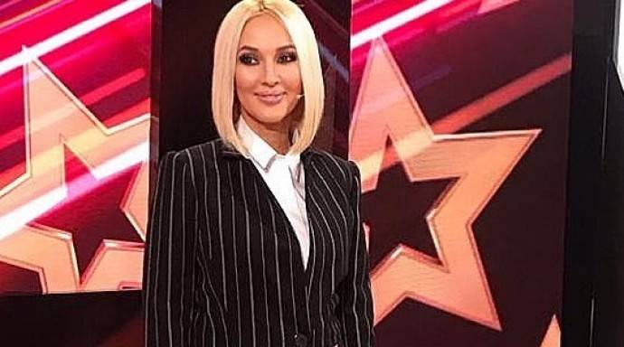 "Я-баба Лера": Лера Кудрявцева впервые показала внука "Я-баба Лера": Лера Кудрявцева впервые показала внука