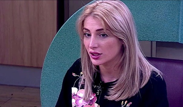 Пьяная Тата Абрамсон в ночном эфире опозорилась и всем показала свою попу Пьяная Тата Абрамсон в ночном эфире опозорилась и всем показала свою попу