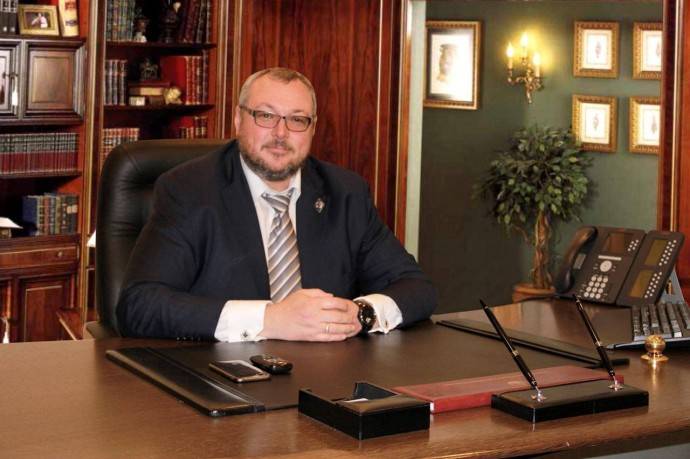 Экс-вице-президент «Газпромбанка» Владислав Аваев перед смертью пытал беременную жену в лучших традициях украинских нацистов Экс-вице-президент «Газпромбанка» Владислав Аваев перед смертью пытал беременную жену в лучших традициях украинских нацистов