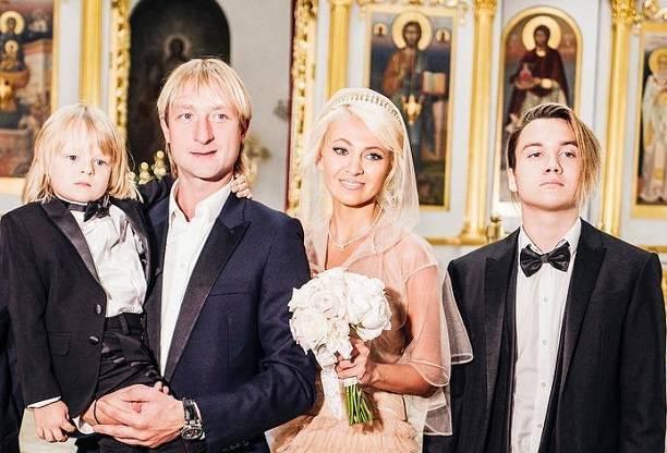 Сын Яны Рудковской Николай прогулял в баре 150 000 рублей