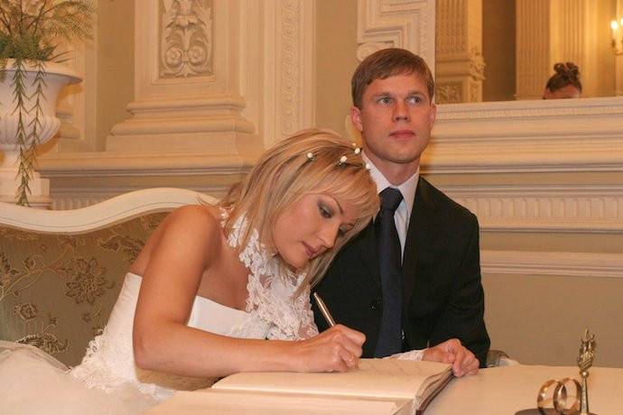 После свадьбы Татьяны Булановой ее бывший муж Владислав Радимов представил миру новую возлюбленную 