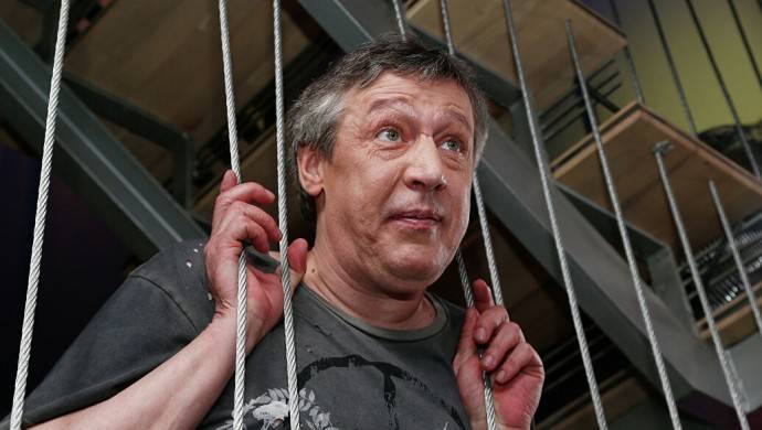 Вынесен приговор Михаилу Ефремову Вынесен приговор Михаилу Ефремову