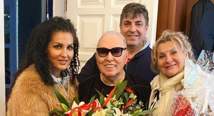 "Друзья" тяжелобольного Вячеслава Зайцева пригрозили судом его сыну "Друзья" тяжелобольного Вячеслава Зайцева пригрозили судом его сыну