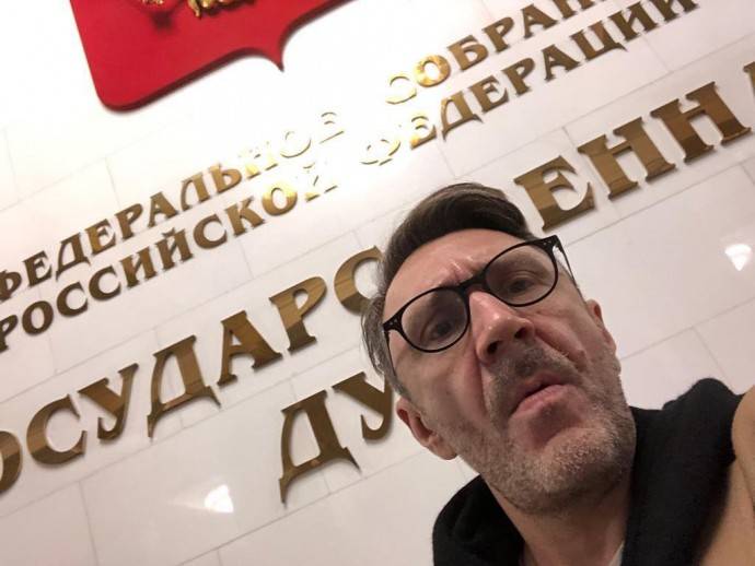 Андрей Разин и Сергей Шнуров грозят друг другу расправой и прокуратурой