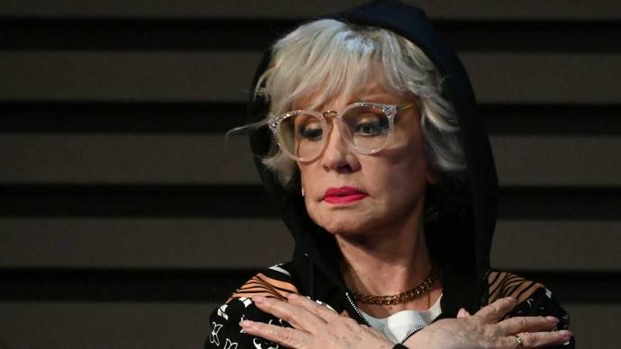 «Мне лучше прямо здесь умереть»: Вера Алентова впервые заговорила о своей неудачной пластике «Мне лучше прямо здесь умереть»: Вера Алентова впервые заговорила о своей неудачной пластике