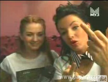t.A.T.u. - "В России шоу-бизнеса нет, все отстой!" t.A.T.u. - "В России шоу-бизнеса нет, все отстой!"