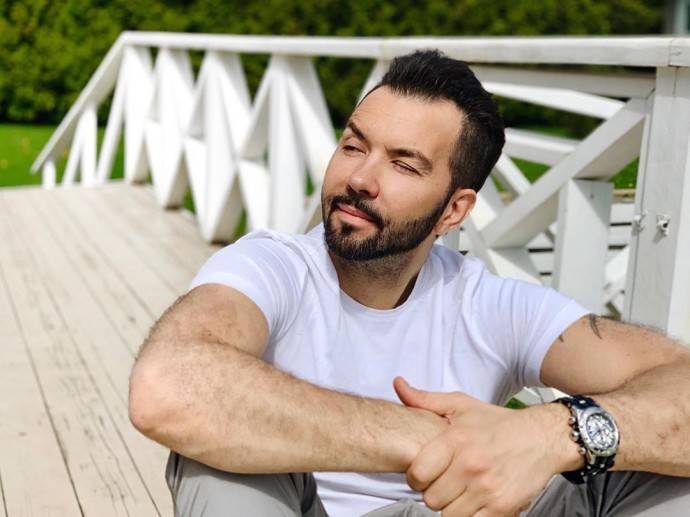 Денис Клявер поздравил бывшую любовницу с днем рождения и показал подросшую внебрачную дочь Денис Клявер поздравил бывшую любовницу с днем рождения и показал подросшую внебрачную дочь