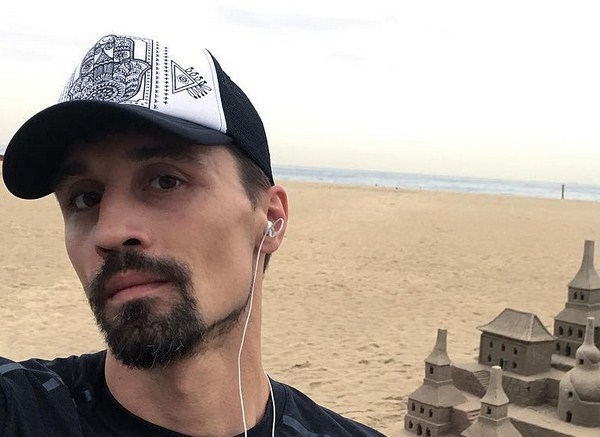 Дима Билан показал себя принимающим ванну Дима Билан показал себя принимающим ванну