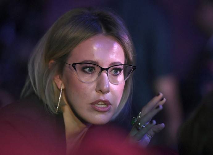 «Какой срок?»: Ксения Собчак наконец-то прокомментировала слухи о своей беременности «Какой срок?»: Ксения Собчак наконец-то прокомментировала слухи о своей беременности