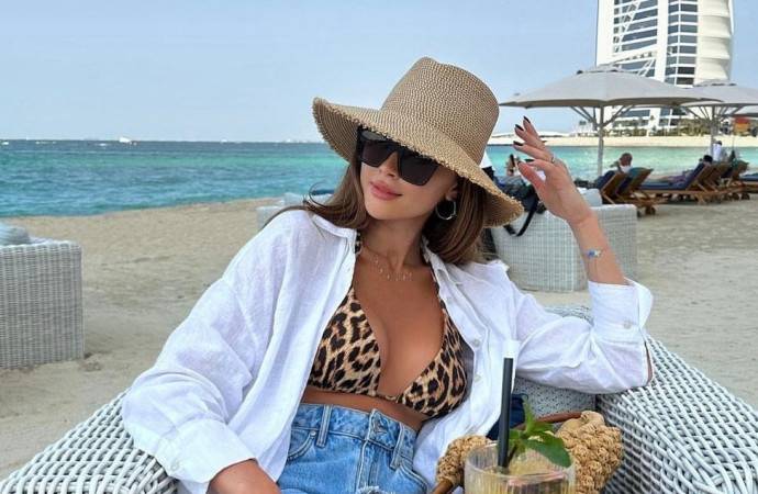 "Взрослая жизнь меня выводит": Анна Заворотнюк решила экономить "Взрослая жизнь меня выводит": Анна Заворотнюк решила экономить