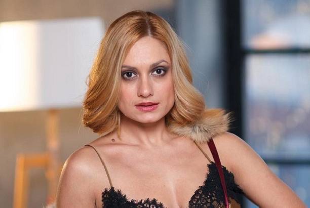 Карина Мишулина намерена эксгумировать тело своего отца Карина Мишулина намерена эксгумировать тело своего отца