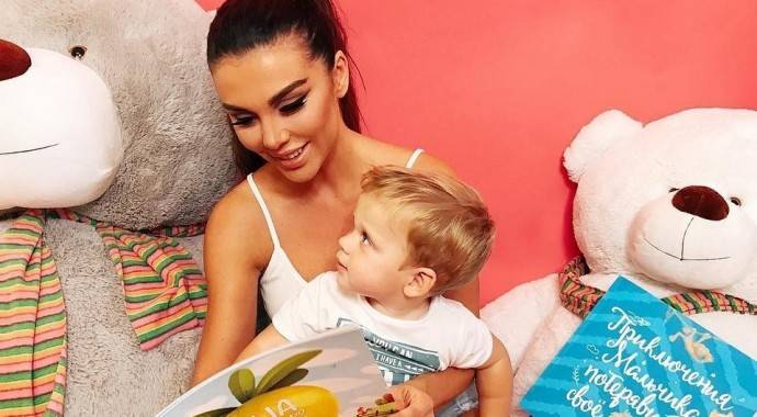 Анна Седокова сделала модную стрижку и окрашивание 3-летнему сыну Анна Седокова сделала модную стрижку и окрашивание 3-летнему сыну