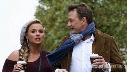 Марат Башаров выручил Анну Семенович Марат Башаров выручил Анну Семенович