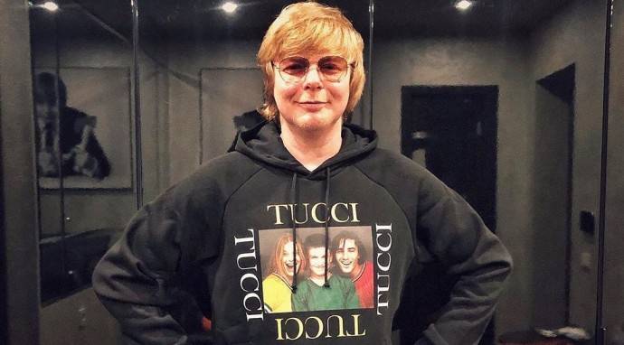Андрей Григорьев-Апполонов показал знойные танцы похудевшей Лолиты на празднике дочери Стриженовых Андрей Григорьев-Апполонов показал знойные танцы похудевшей Лолиты на празднике дочери Стриженовых
