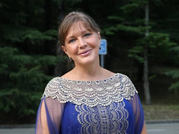 Елена Проклова вышла на связь из реанимации и сообщила о самочувствии после инсульта