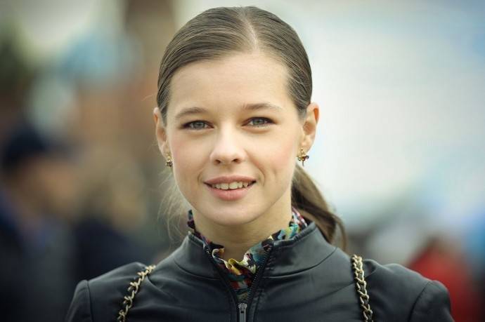Екатерина Шпица не может угомонить поклонников, которые уверены, что она родила от Павла Прилучного Екатерина Шпица не может угомонить поклонников, которые уверены, что она родила от Павла Прилучного