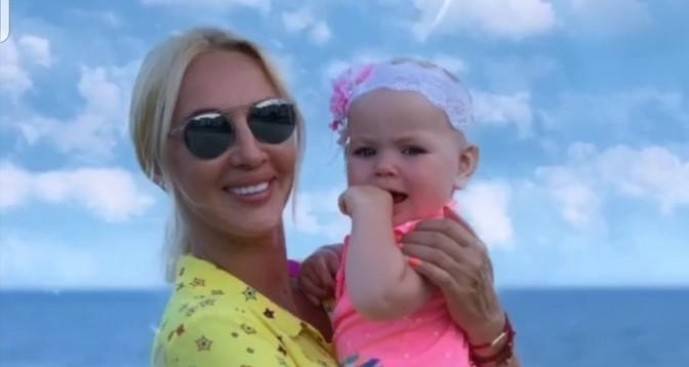 Лера Кудрявцева испытывает трудности во время отдыха с дочкой в Турции