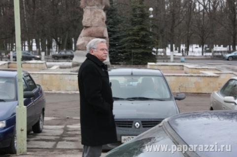 Куда повел даму джентльмен Сергей Никоненко? Куда повел даму джентльмен Сергей Никоненко?