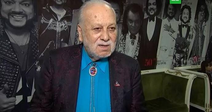 Едва передвигаясь, 88-летний Бедрос Киркоров отправился в путешествие Едва передвигаясь, 88-летний Бедрос Киркоров отправился в путешествие