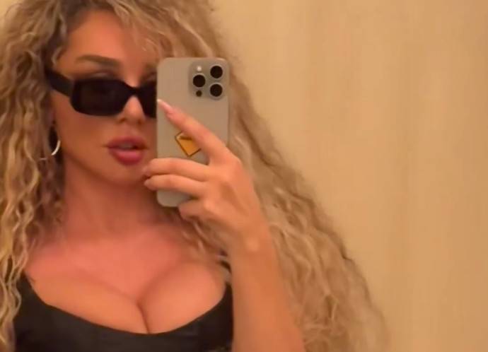 Анна Седокова нашла новую любовь и уже съезжает с квартиры Анна Седокова нашла новую любовь и уже съезжает с квартиры