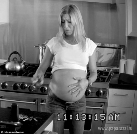 Актриса Дженнифер Энистон показала беременный живот! (ФОТО)