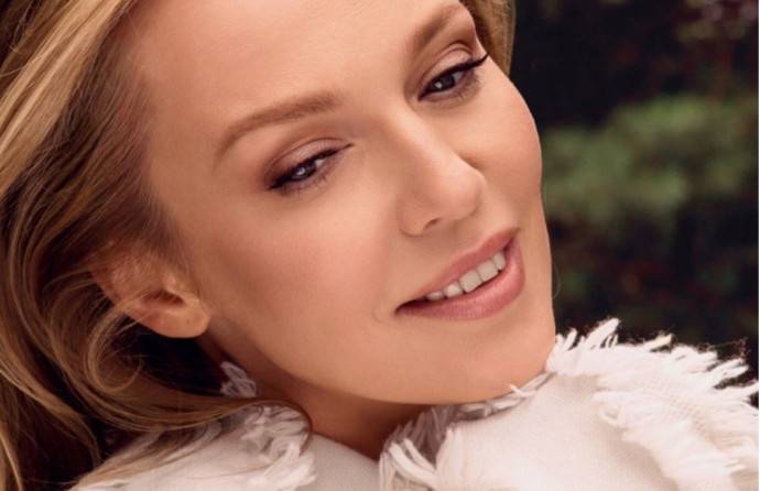Беременная Альбина Джанабаева опубликовала фото с животиком и в пижаме Беременная Альбина Джанабаева опубликовала фото с животиком и в пижаме