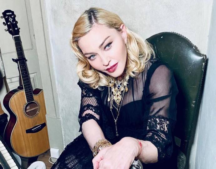 Мадонна заявила, что намерена ходить в полуголом виде до самой смерти