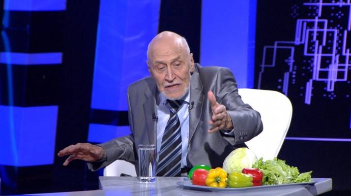 "Да какая любовь? Это просто эротика": Николай Дроздов раскрыл секрет своей долгой семейной жизни "Да какая любовь? Это просто эротика": Николай Дроздов раскрыл секрет своей долгой семейной жизни