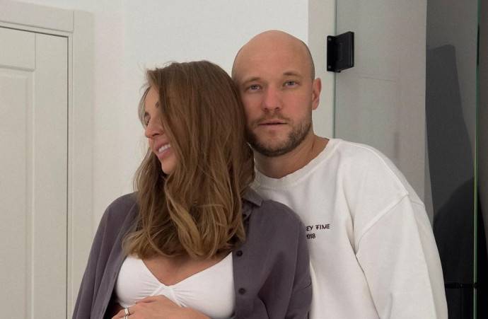 «Реальный пацан» Вова Селиванов стал отцом во второй раз и от радости запостил пикантное фото жены