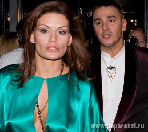 Жена "Иванушки" позеленела на празднике мужа Жена "Иванушки" позеленела на празднике мужа